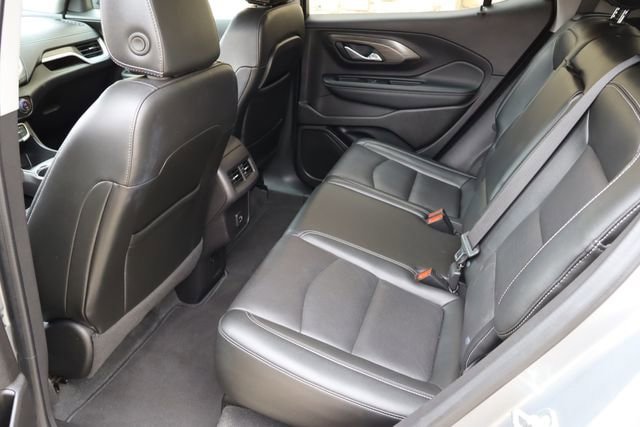 Used 2024 GMC Terrain SLT FWD image 5