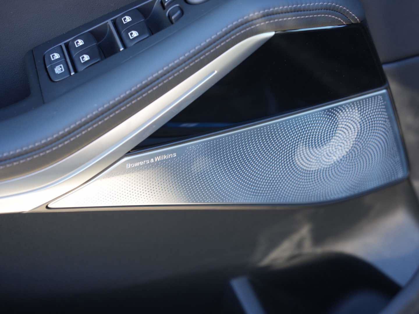 New 2026 BMW ALPINA XB7 image 14