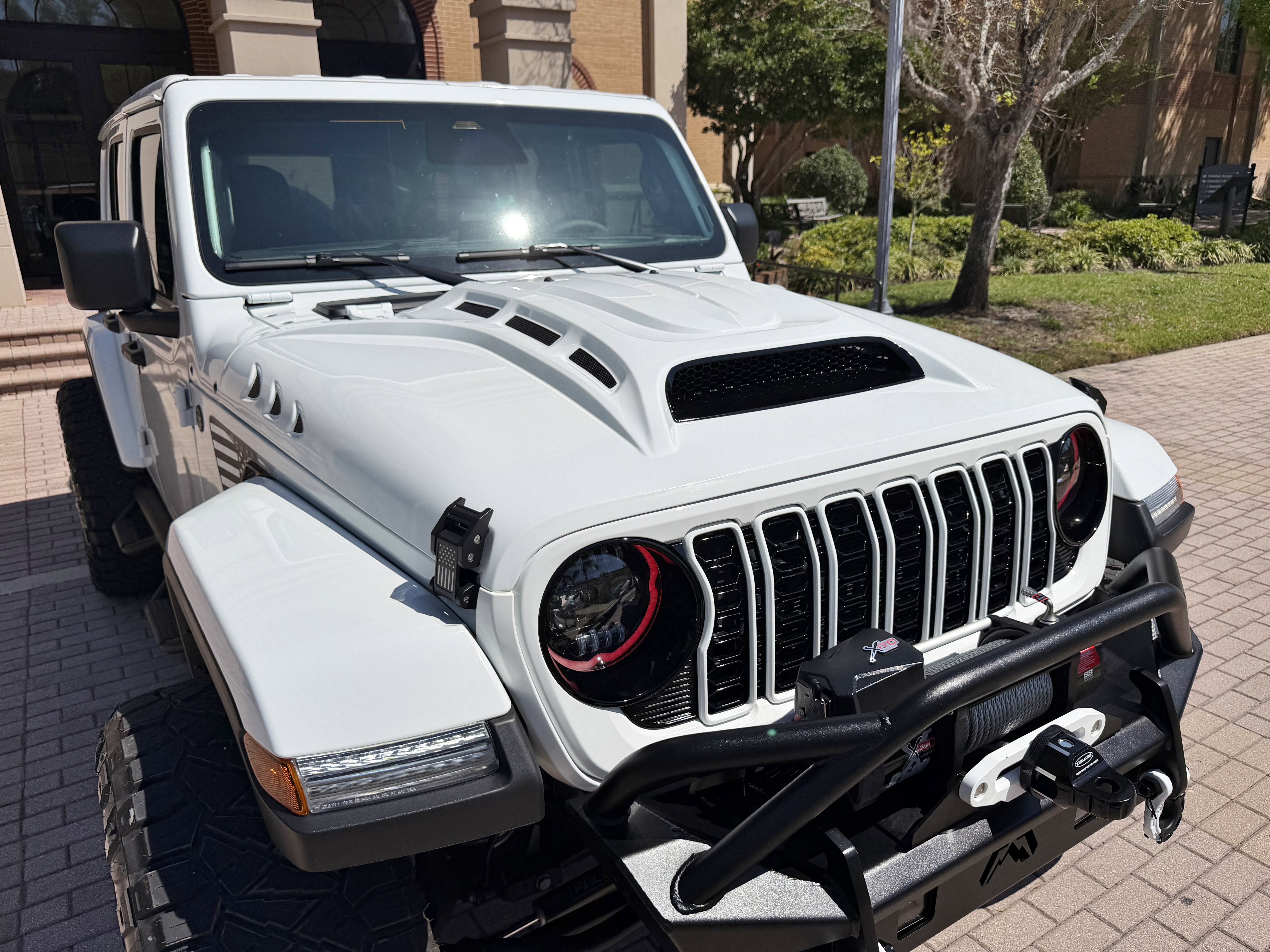 Used 2026 Jeep Wrangler Sahara AWD/4WD image 30