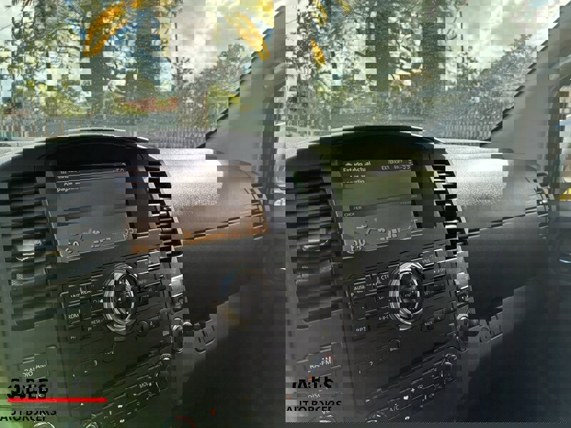 Used 2012 Nissan Pathfinder SV image 16