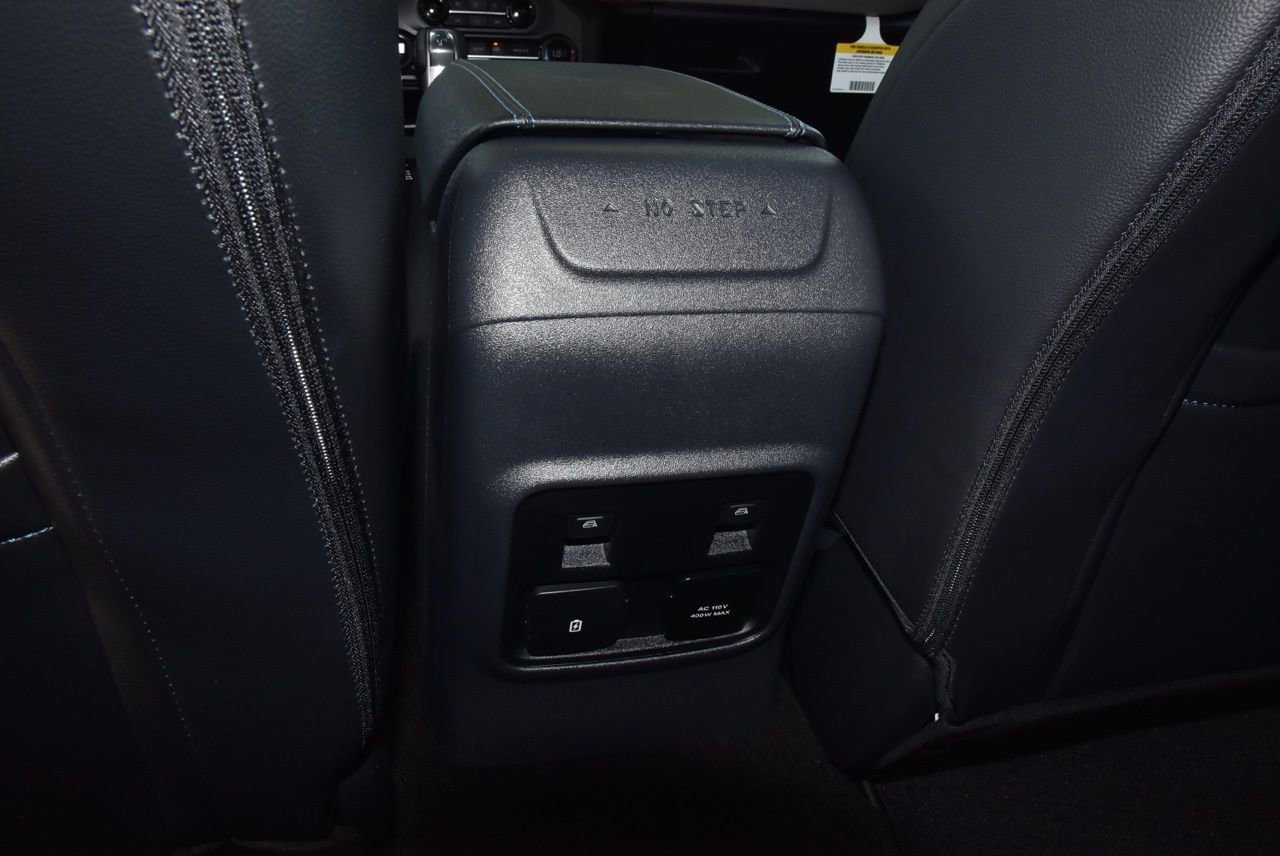 Certified 2024 Ford Bronco Wildtrak AWD/4WD image 19