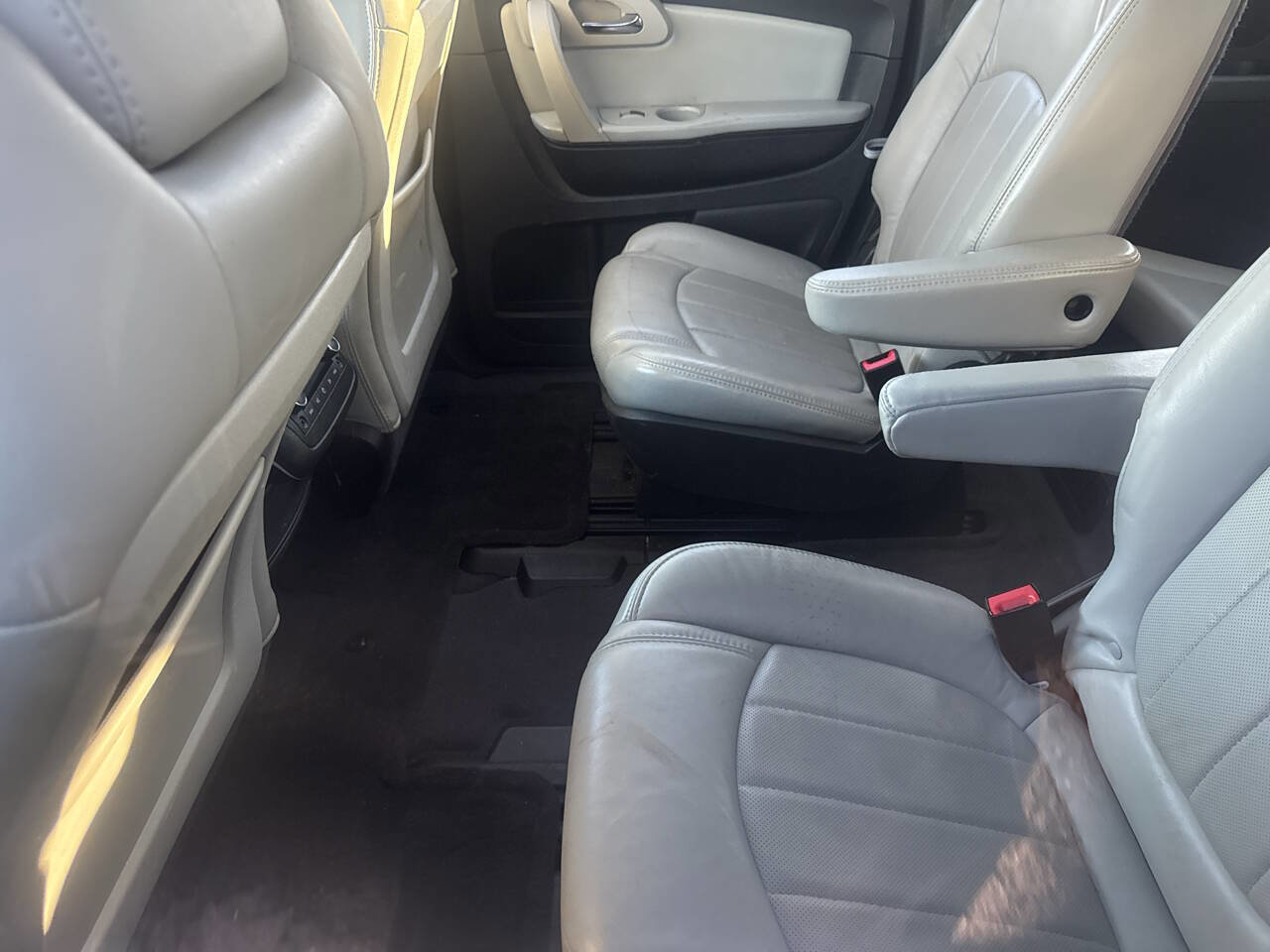 Used 2012 Chevrolet Traverse LTZ image 9