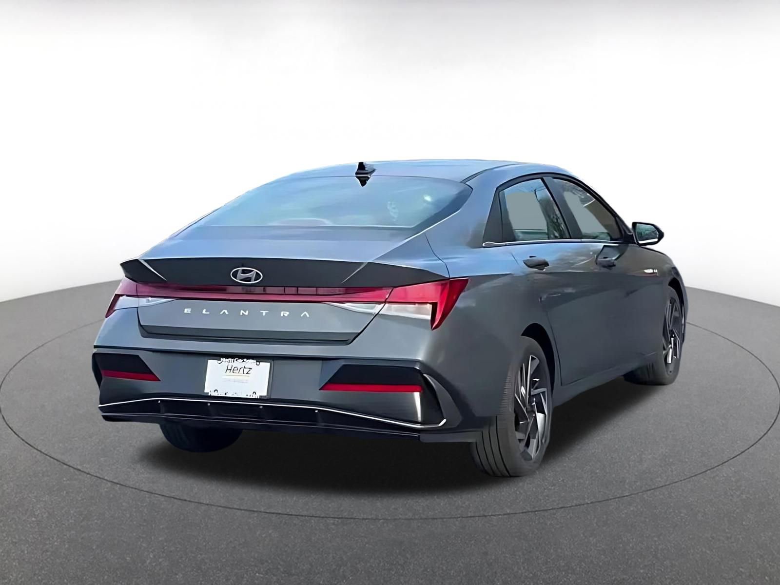 Used 2025 Hyundai Elantra SEL image 14