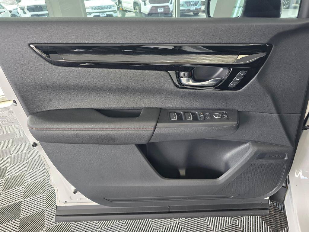 Used 2026 Honda CR-V Sport Touring image 34