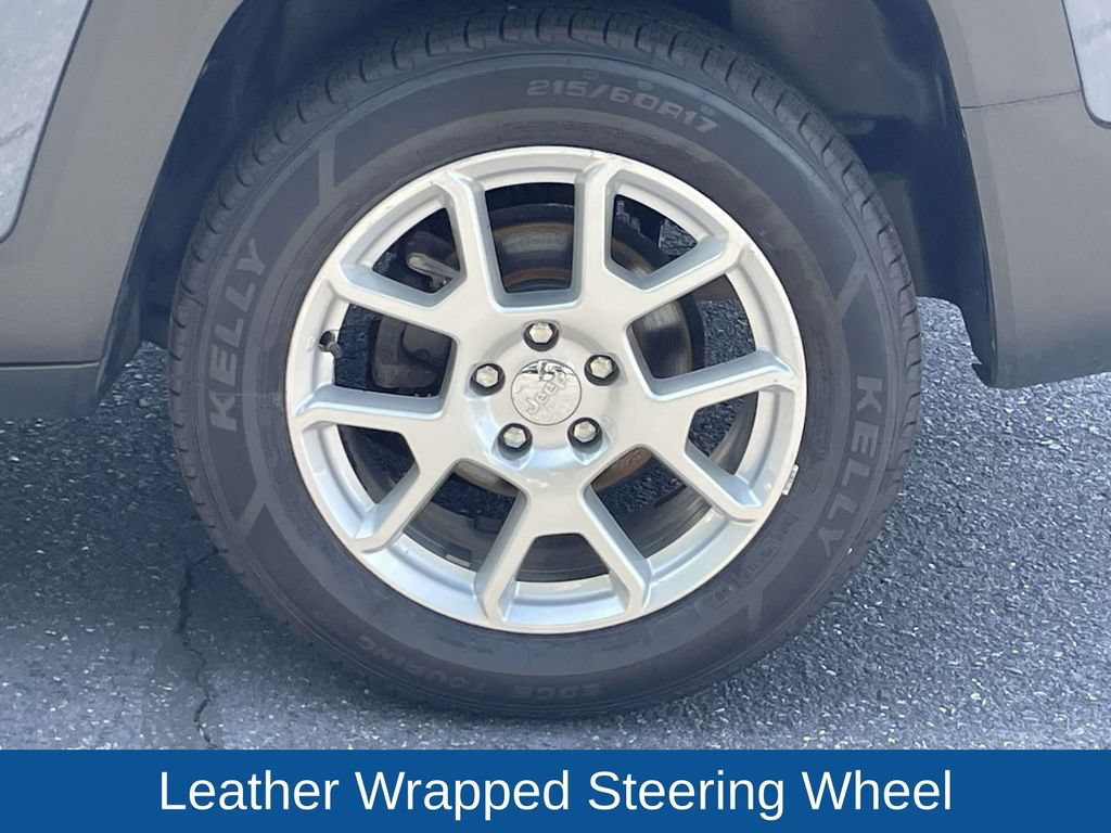 Certified 2020 Jeep Renegade Latitude w/ Popular Equipment Group AWD/4WD image 12