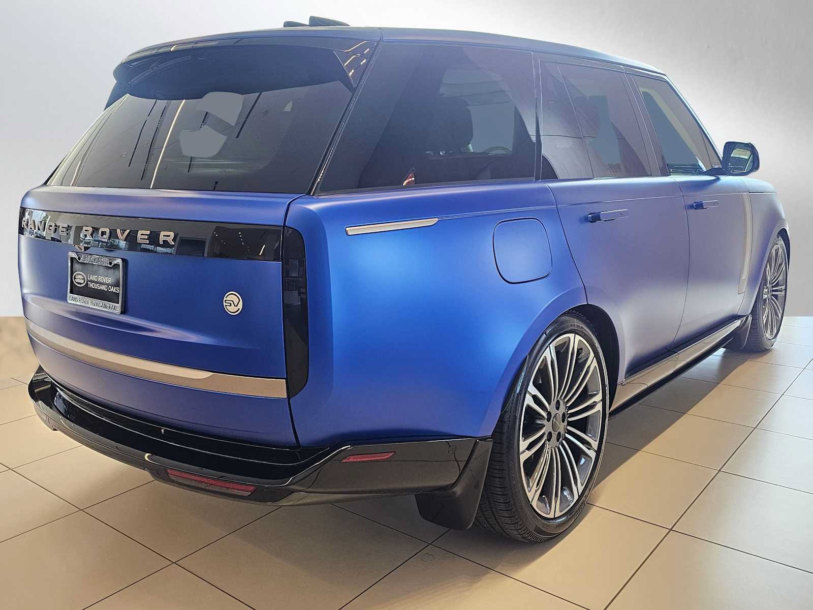 New 2026 Land Rover Range Rover SV AWD/4WD image 5