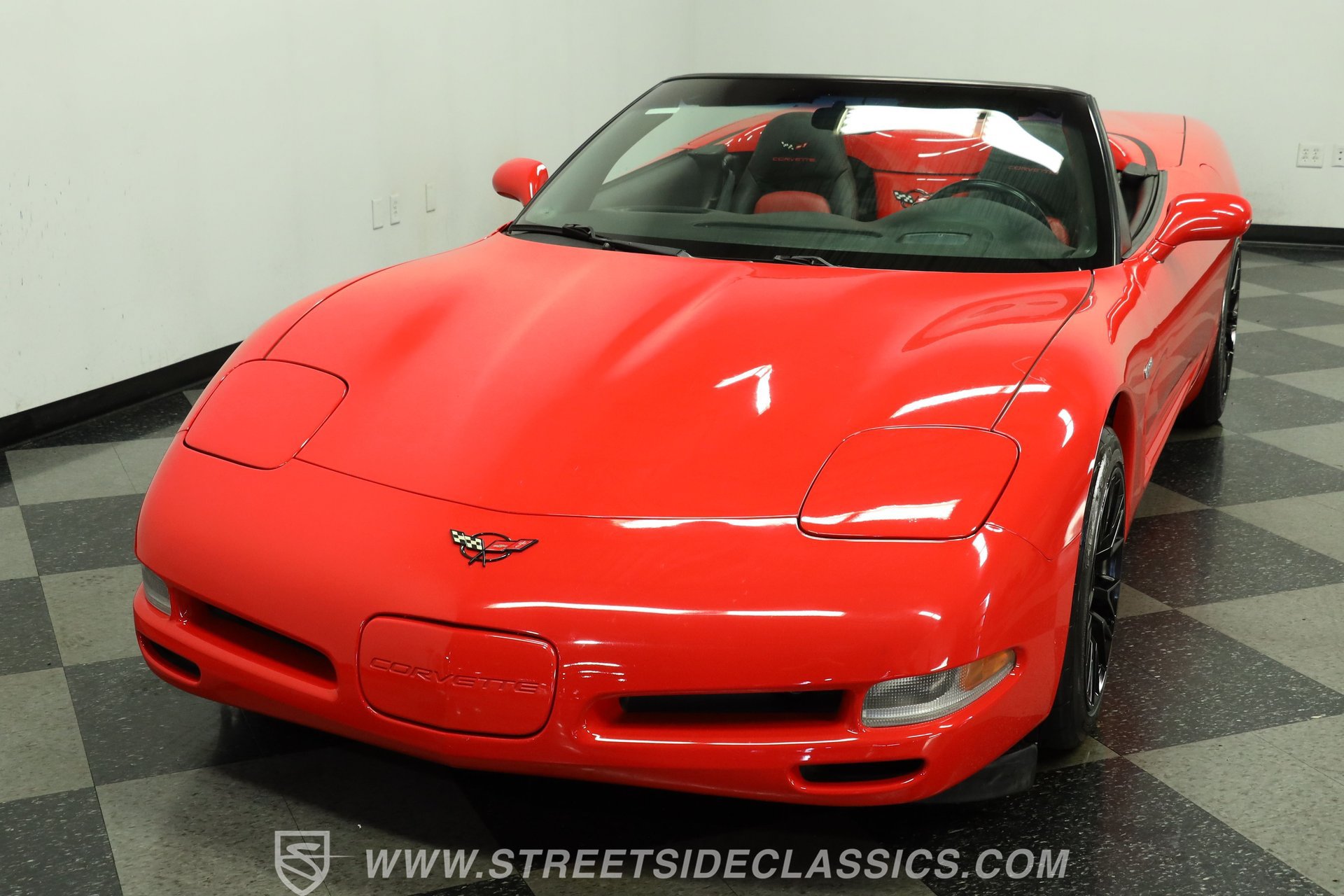 Used 1999 Chevrolet Corvette Coupe w/ Memory Pkg RWD image 17
