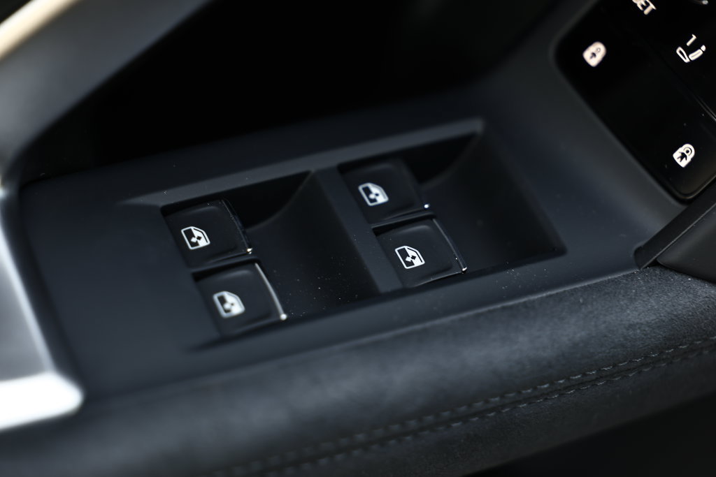 New 2026 Audi SQ5 Premium Plus AWD/4WD image 17