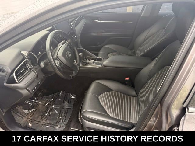 Used 2022 Toyota Camry SE w/ Audio Upgrade Package FWD image 9