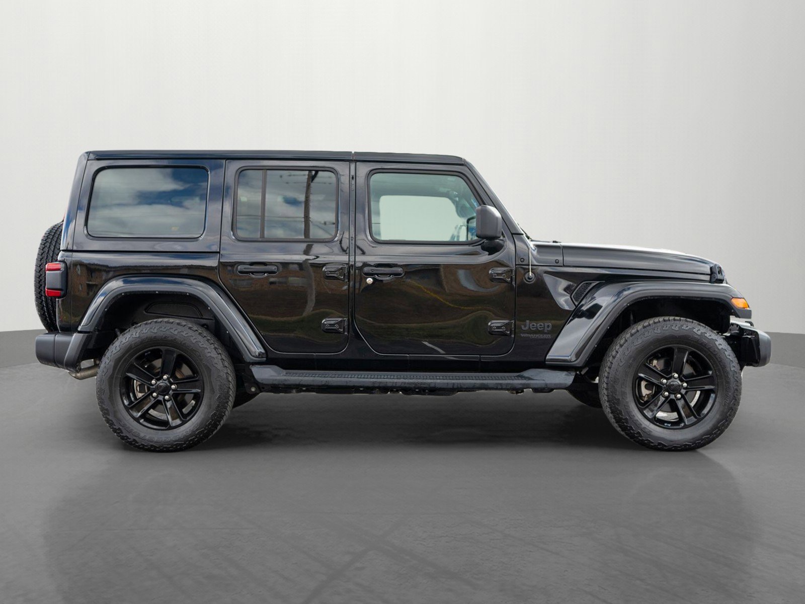 Used 2022 Jeep Wrangler Unlimited Sahara image 8