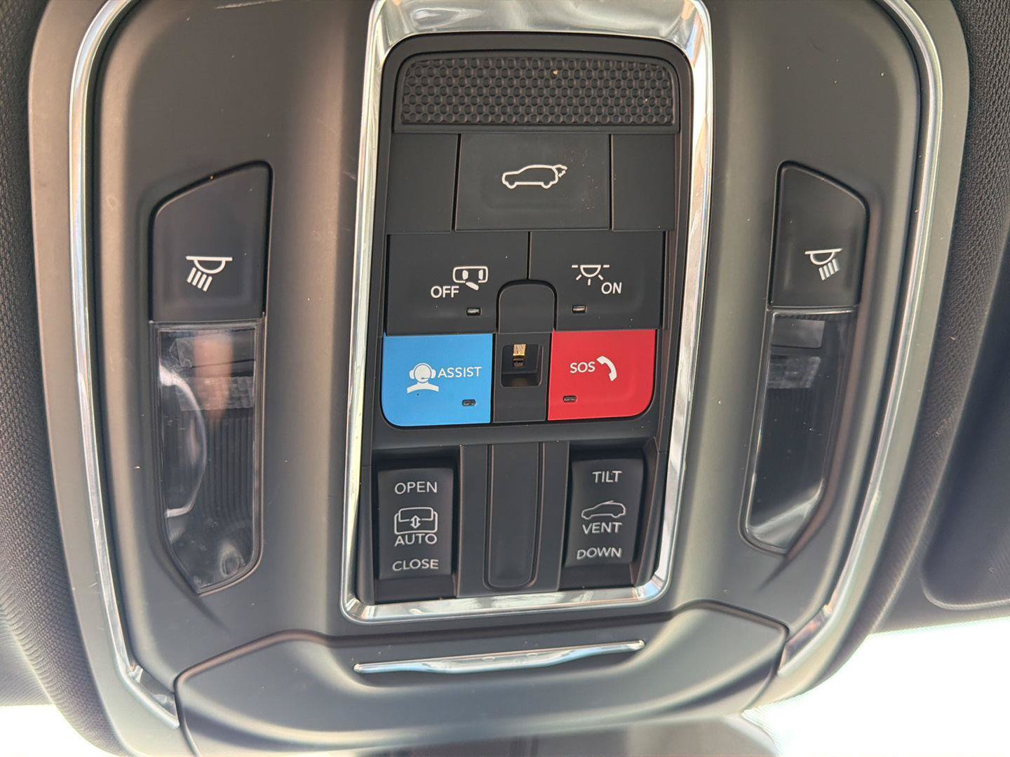 Used 2024 Jeep Grand Cherokee Altitude AWD/4WD image 20