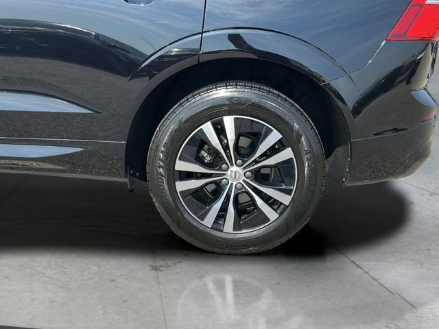 Used 2023 Volvo XC60 B5 Core image 28