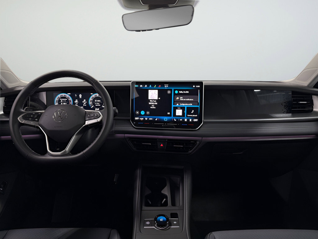 New 2025 Volkswagen Tiguan SE image 11