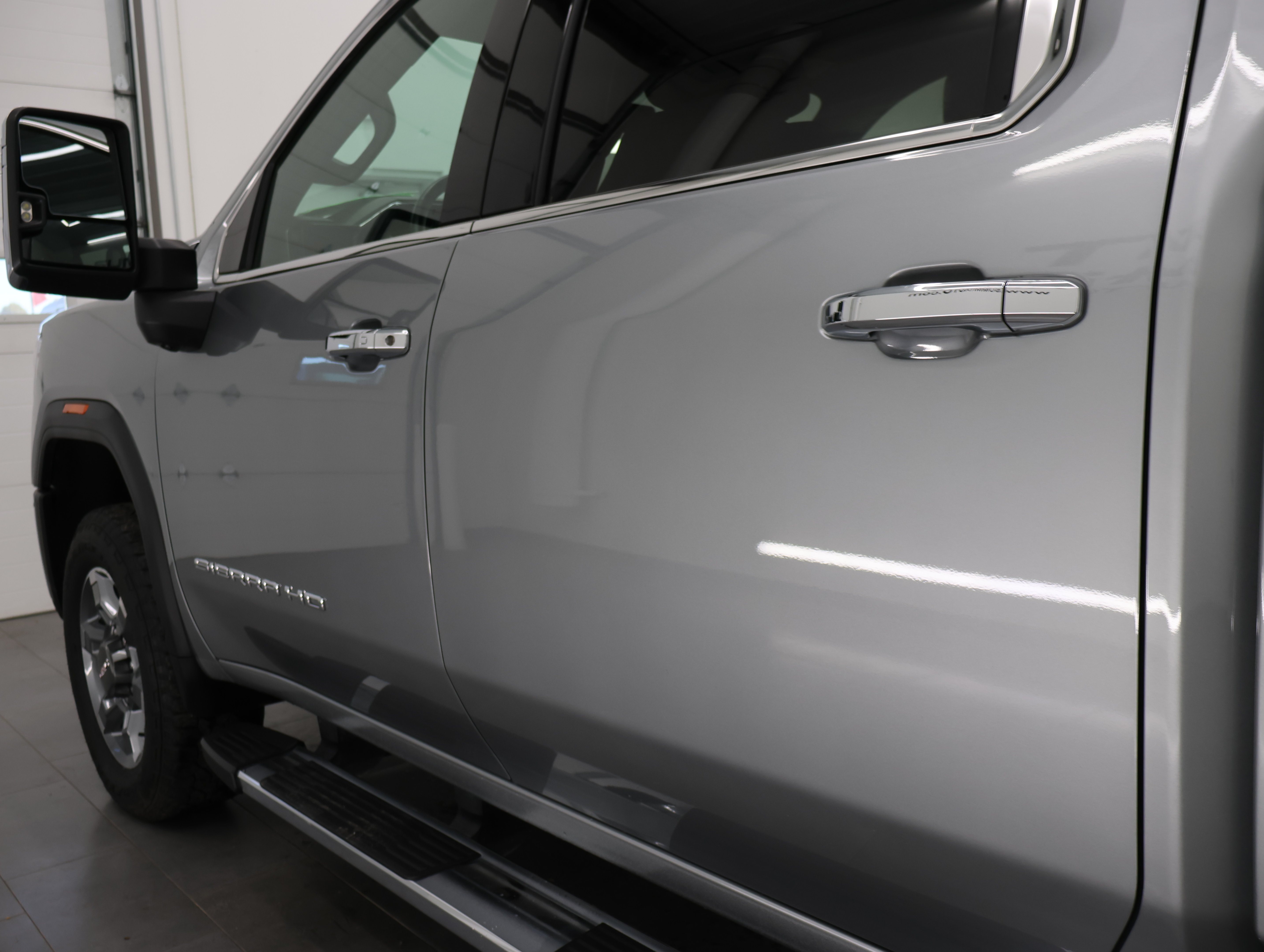 Used 2025 GMC Sierra 2500 SLT w/ SLT Premium Package AWD/4WD image 47