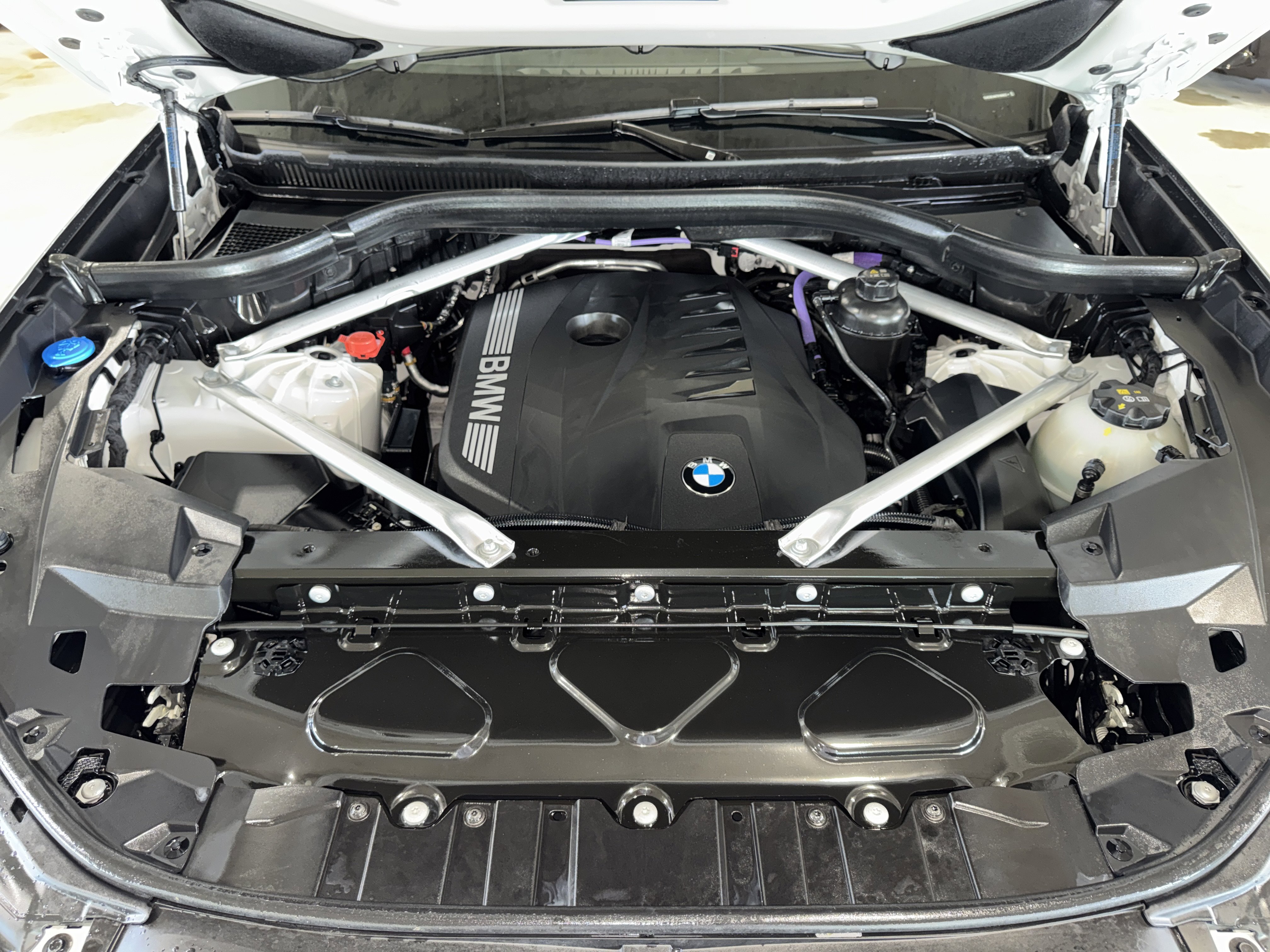 Used 2026 BMW X5 xDrive40i w/ Climate Comfort Package image 35