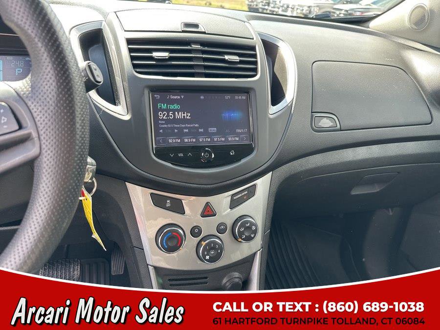 Used 2016 Chevrolet Trax LT w/ LT Sun and Sound Package AWD/4WD image 19