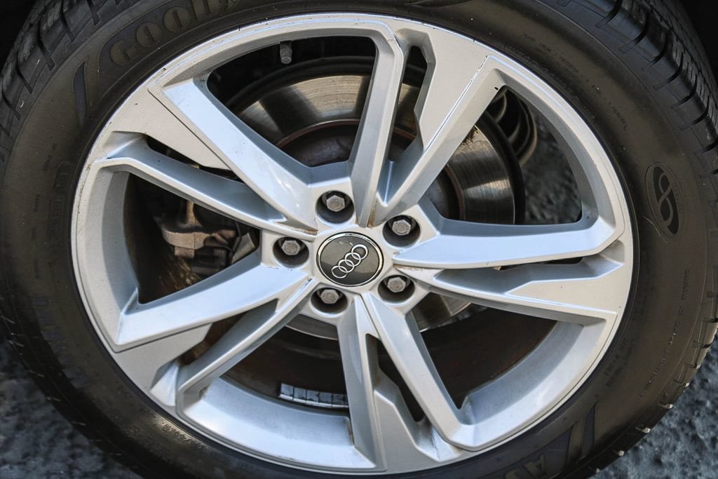 Used 2020 Audi Q3 2.0T Premium AWD/4WD image 11