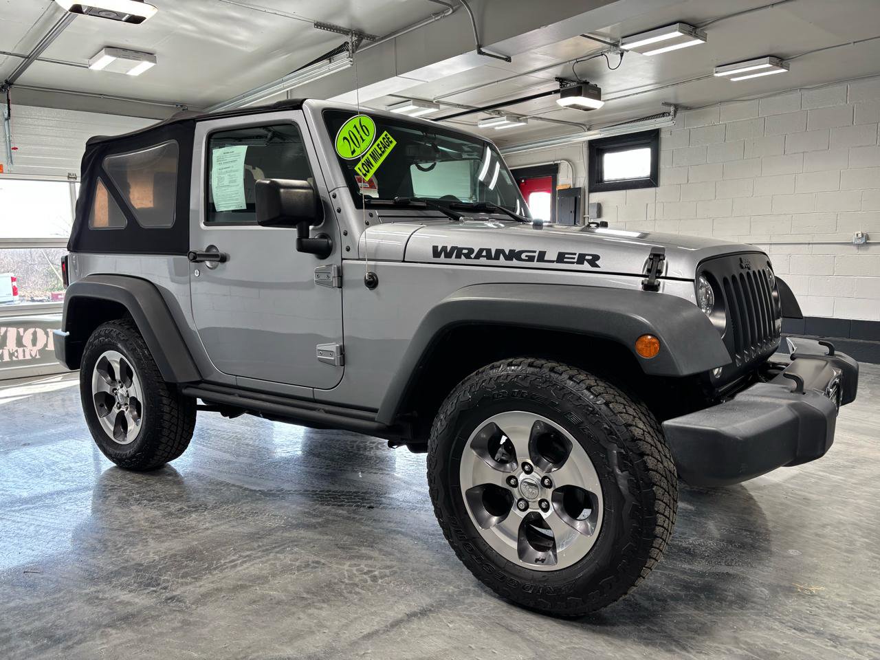 Used 2016 Jeep Wrangler Sport image 10