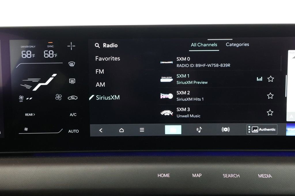 Used 2024 Kia EV9 Land image 18