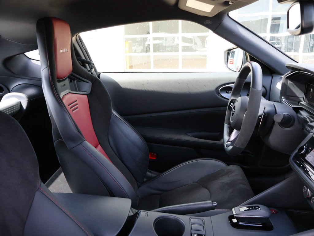 Used 2025 Nissan Z NISMO w/ Floor Mat Package RWD image 27