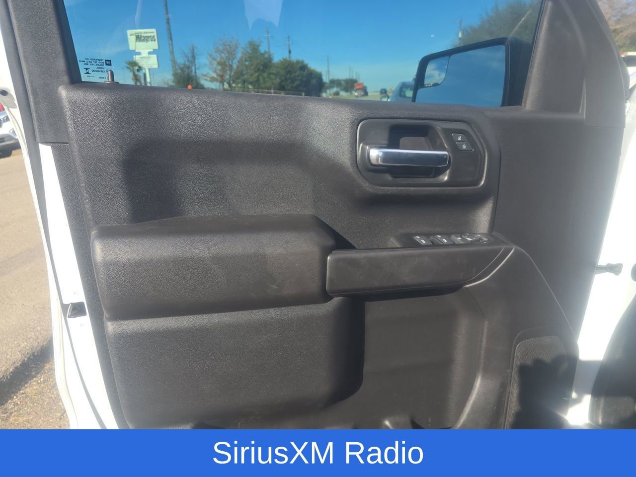 Used 2023 Chevrolet Silverado 1500 Custom image 9