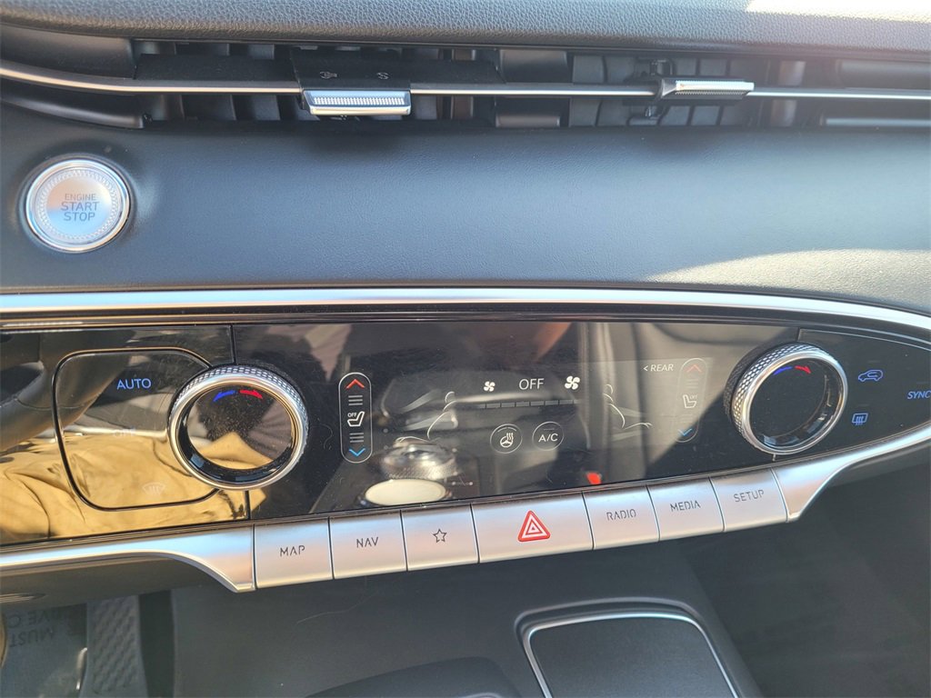 Used 2023 Genesis GV70 2.5T w/ Select Package image 22