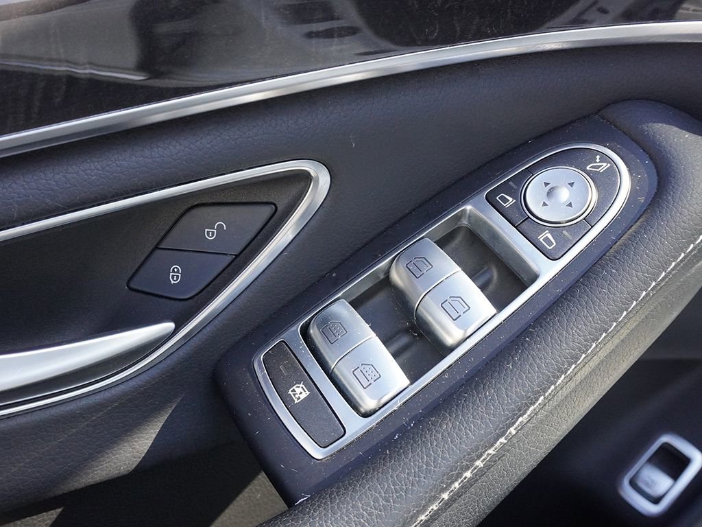 Used 2017 Mercedes-Benz S 550 4MATIC Sedan image 41