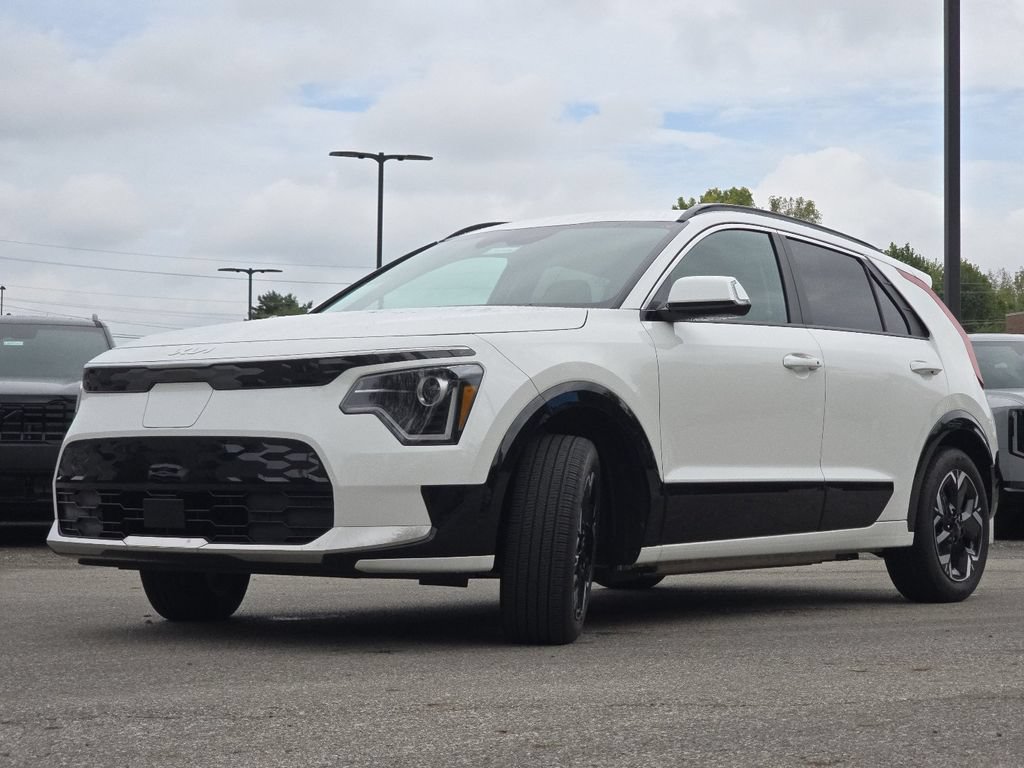 Used 2026 Kia Niro Wind w/ Wind Preserve Package FWD image 12
