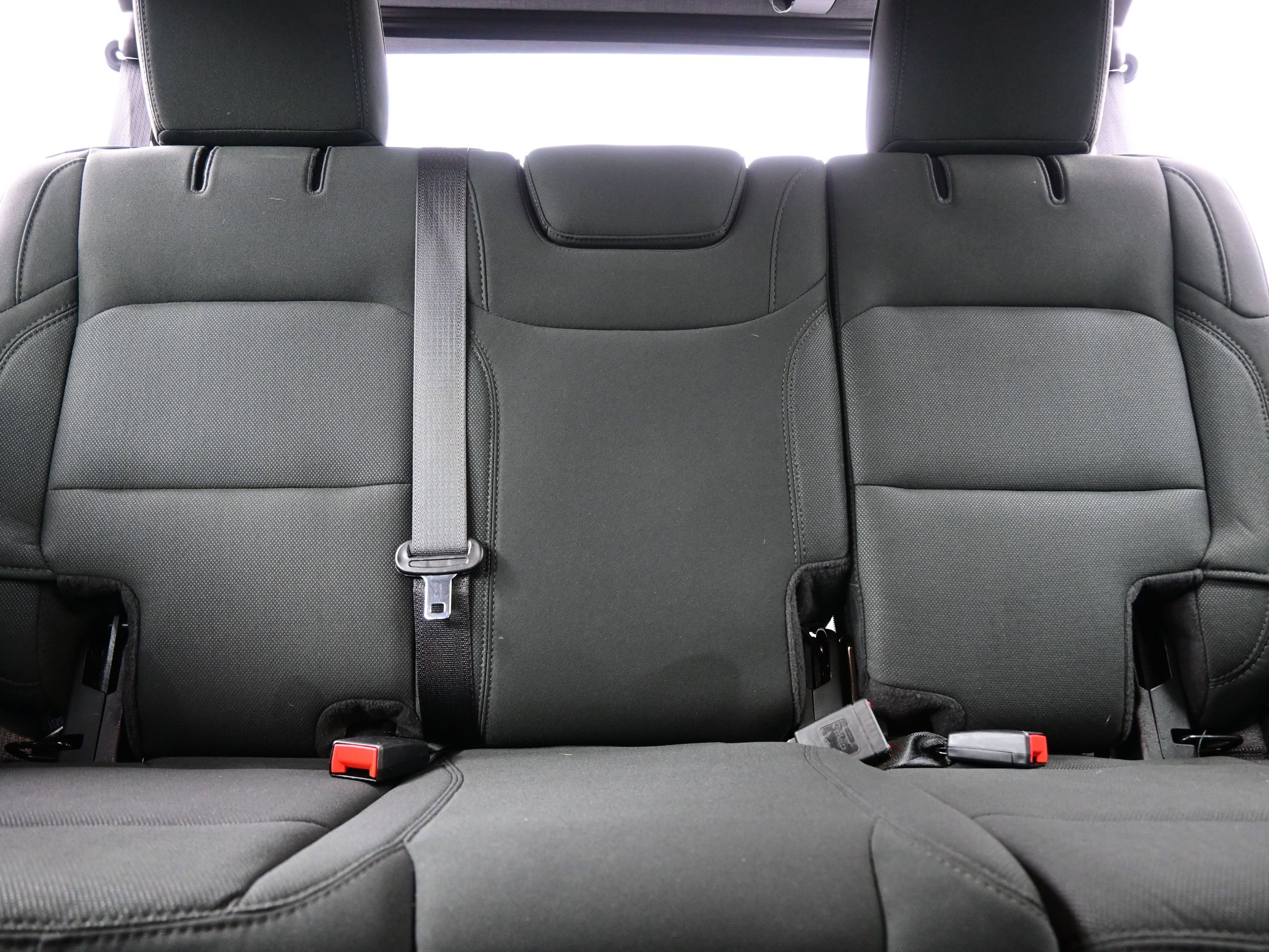 Used 2023 Jeep Wrangler Unlimited Sport image 15