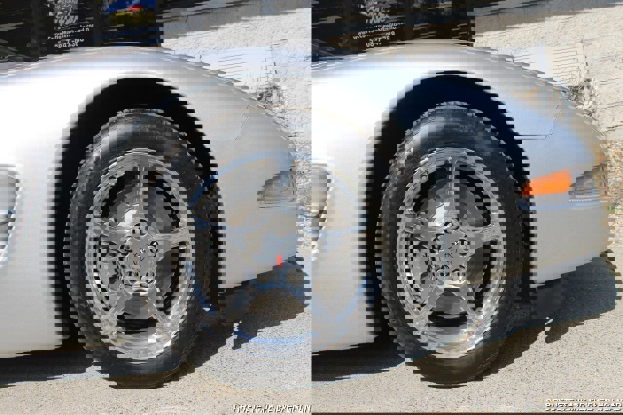 Used 2001 Chevrolet Corvette Convertible w/ Preferred Equipment Group2 image 31