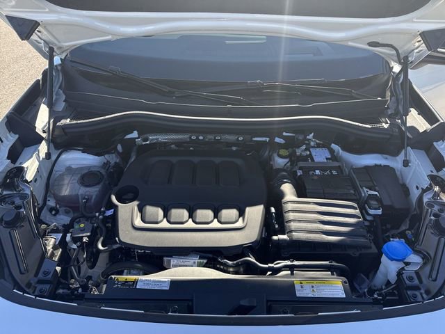 New 2026 Volkswagen Tiguan SE R-Line FWD image 31