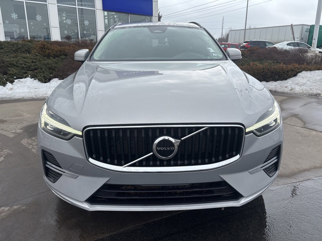 Certified 2023 Volvo XC60 B5 Plus w/ Climate Package image 3