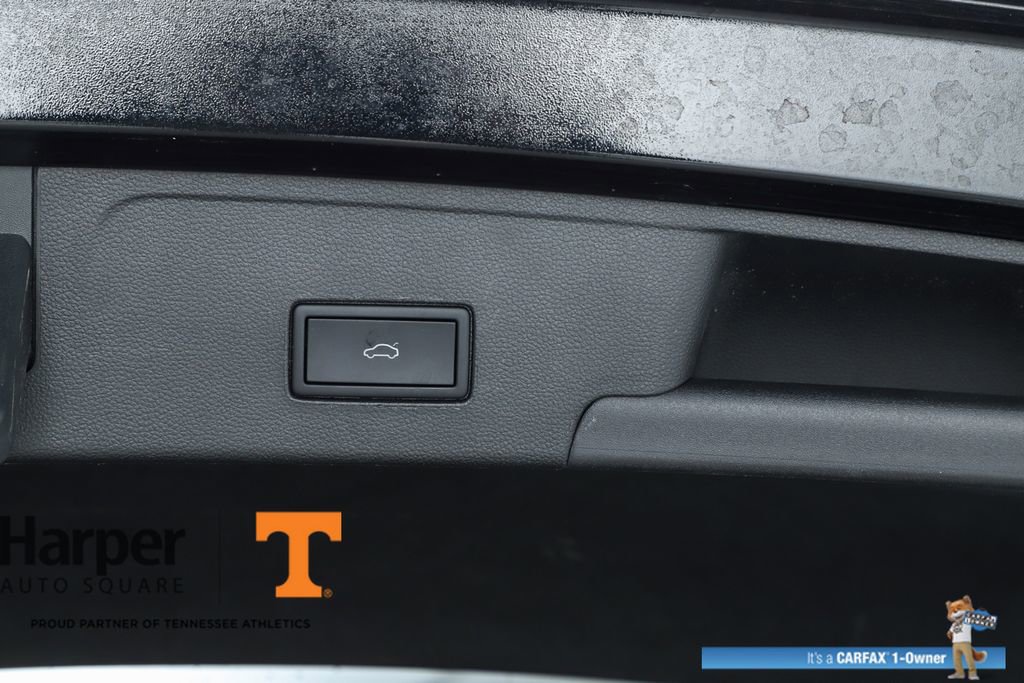 Used 2023 Volkswagen Atlas Cross Sport SE w/ Black Wheel Package image 30