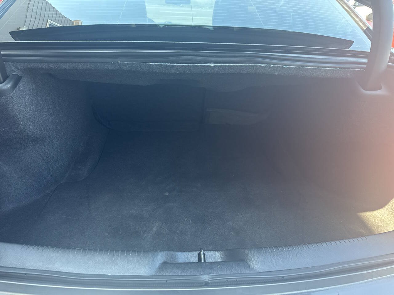 Used 2015 Chrysler 300 Limited RWD image 20