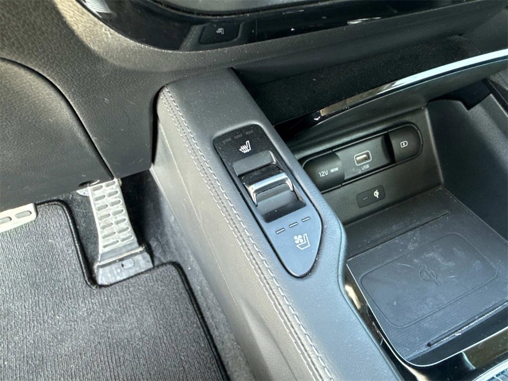 Used 2022 Kia Telluride SX w/ SX Prestige Package image 22