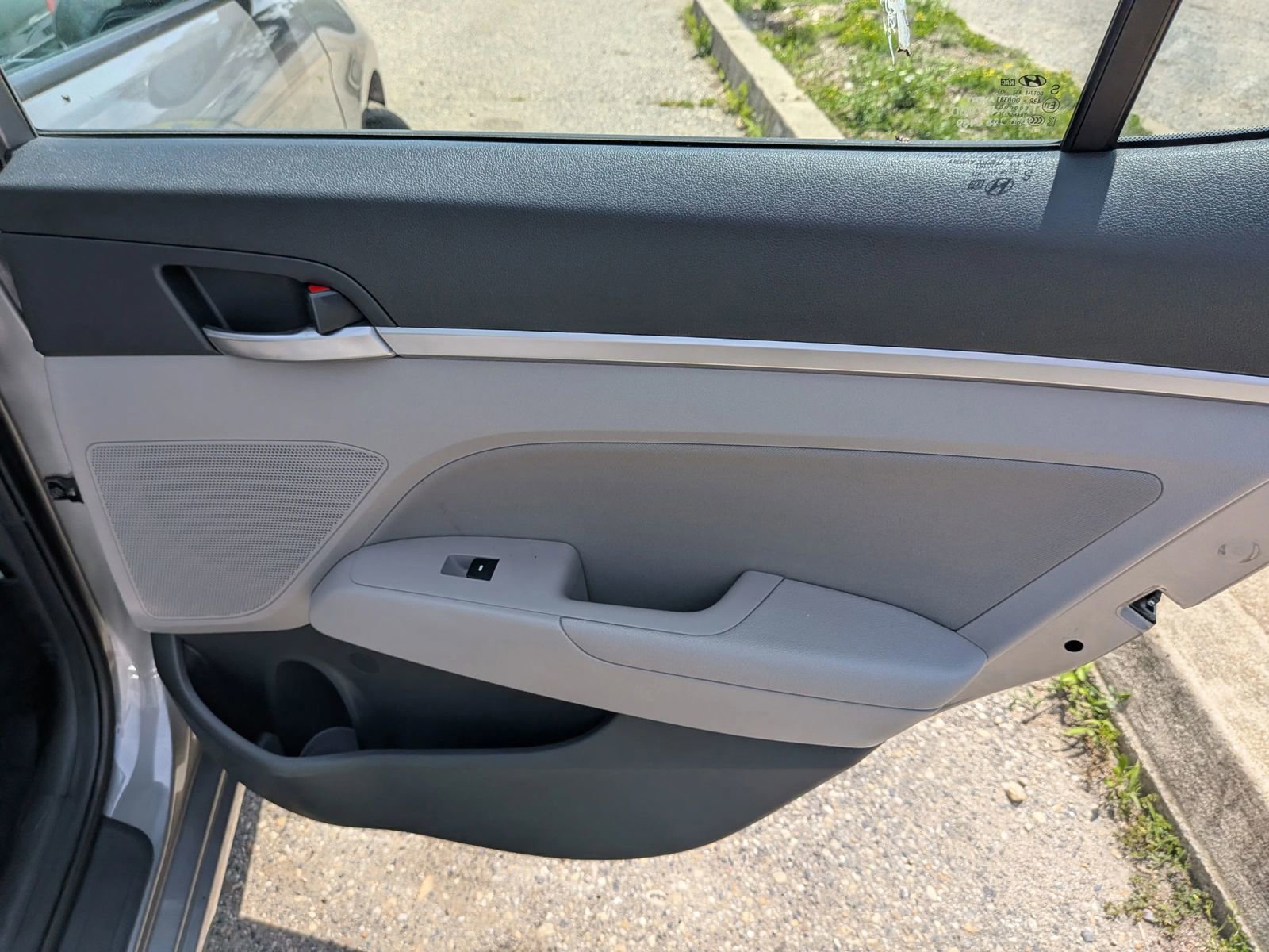 Used 2020 Hyundai Elantra SEL w/ Winter Weather Package FWD image 26