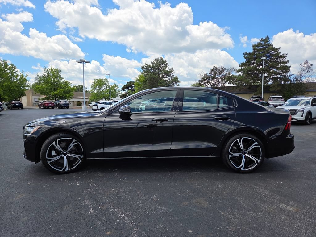 Used 2025 Volvo S60 B5 Plus AWD/4WD image 14