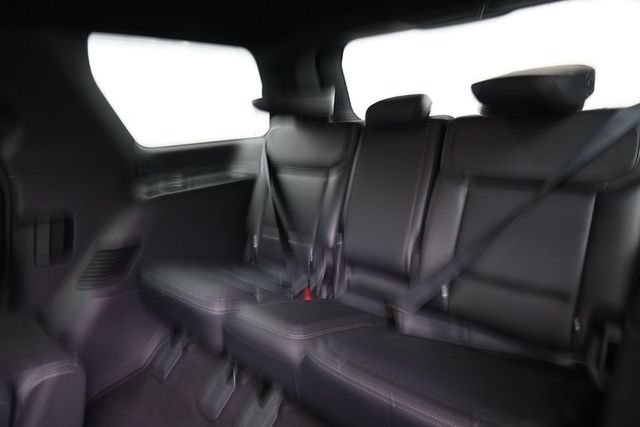 Used 2025 Ford Expedition Platinum w/ Stealth Appearance Package AWD/4WD image 20