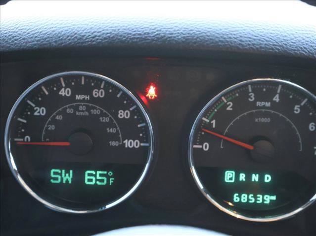 Used 2017 Jeep Wrangler Unlimited Sahara w/ Connectivity Group AWD/4WD image 14