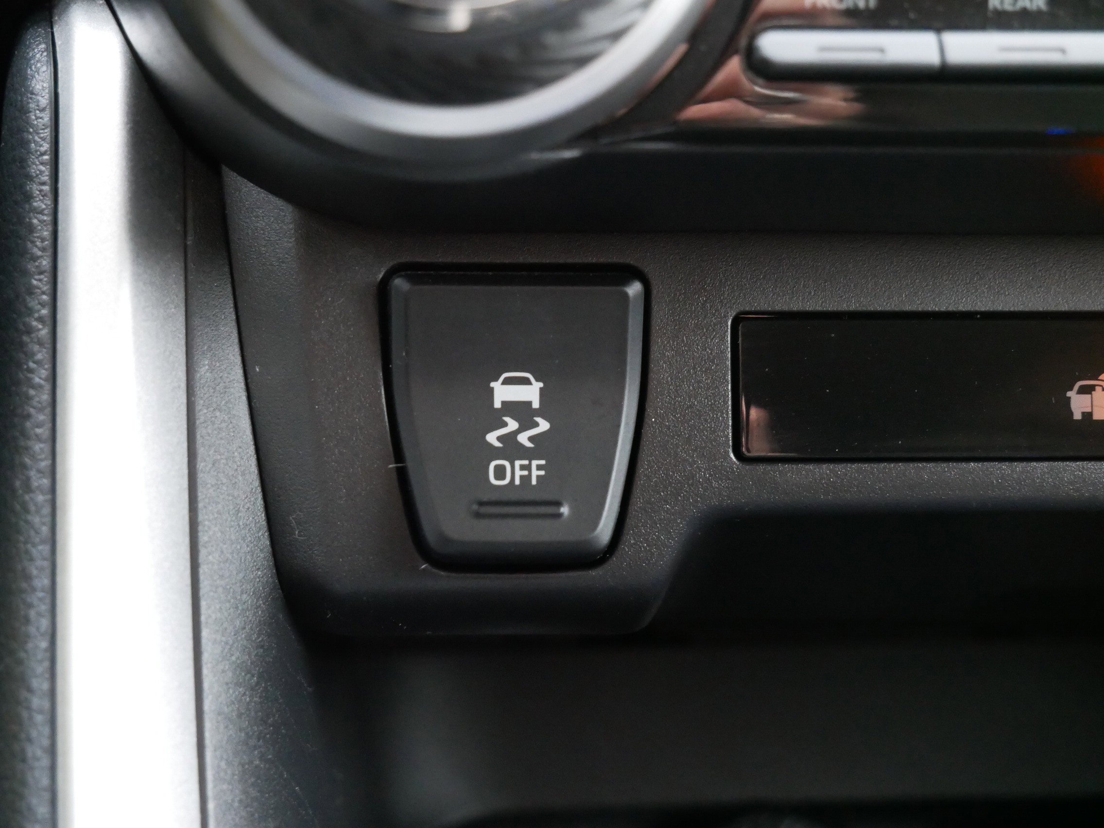 Used 2025 Toyota RAV4 LE AWD/4WD image 21