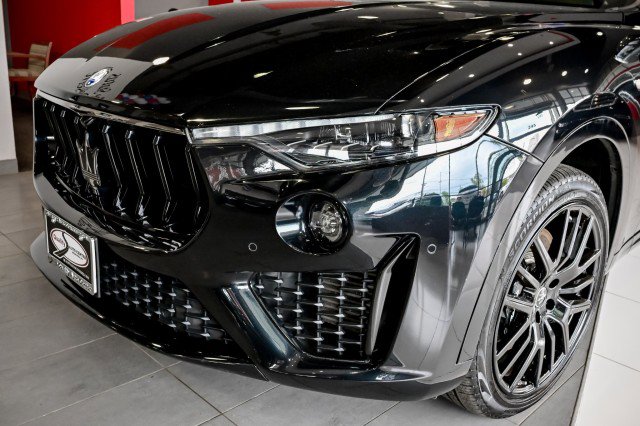 Used 2022 Maserati Levante Modena AWD/4WD image 8