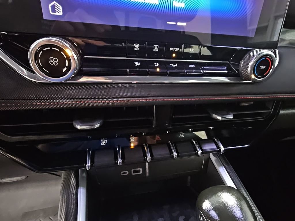 Used 2024 Chevrolet Colorado Z71 image 19