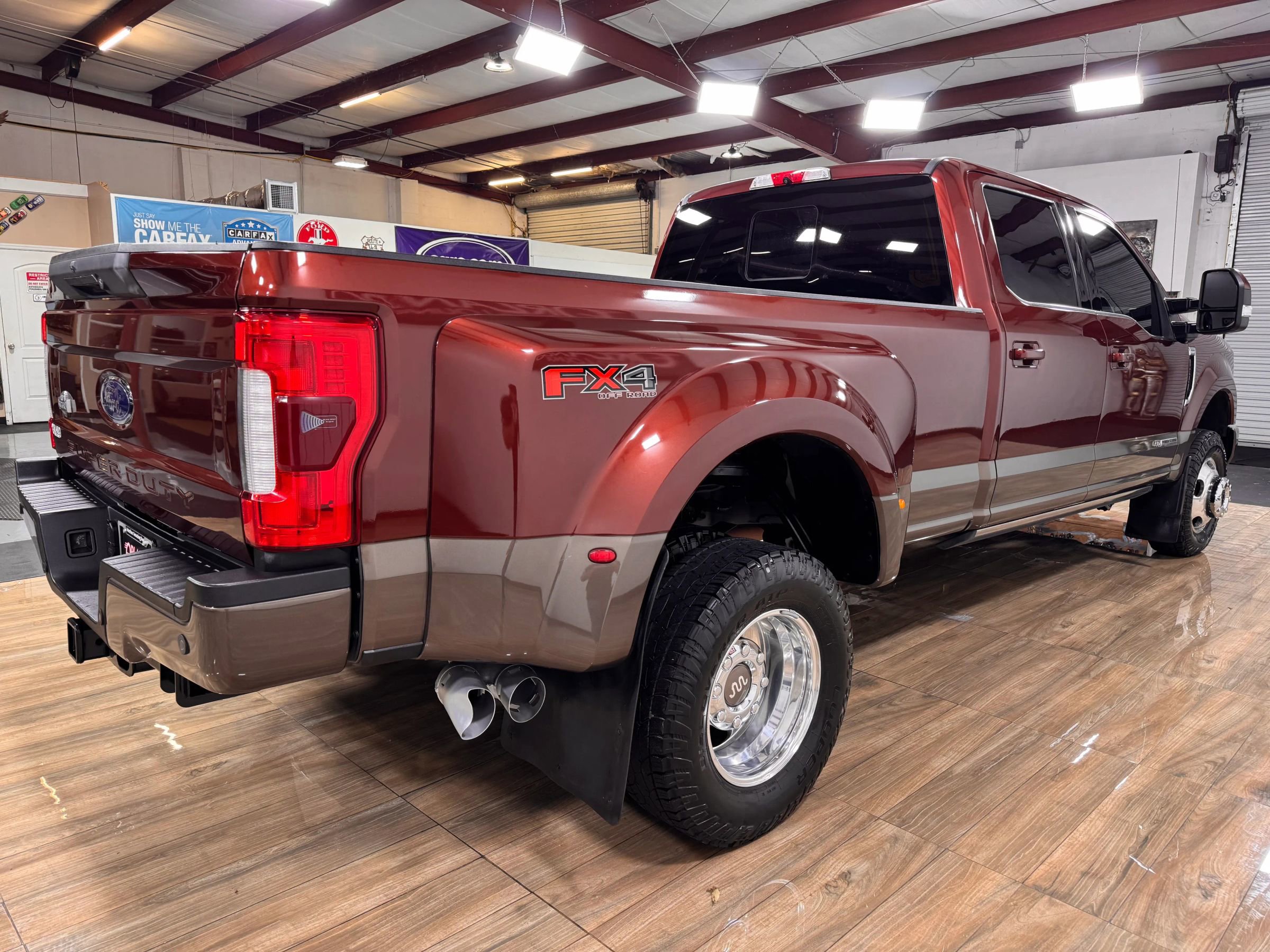 Used 2017 Ford F350 King Ranch w/ King Ranch Ultimate Package image 5