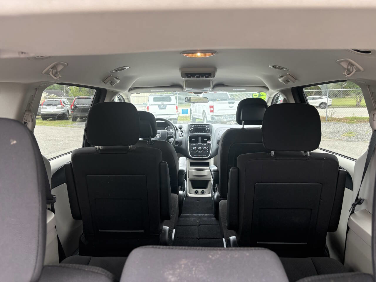 Used 2017 Dodge Grand Caravan SE w/ Power Window Group FWD image 12
