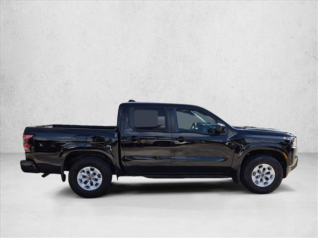 Used 2024 Nissan Frontier SV RWD image 4