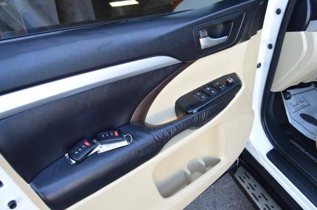 Used 2015 Toyota Highlander XLE FWD image 66
