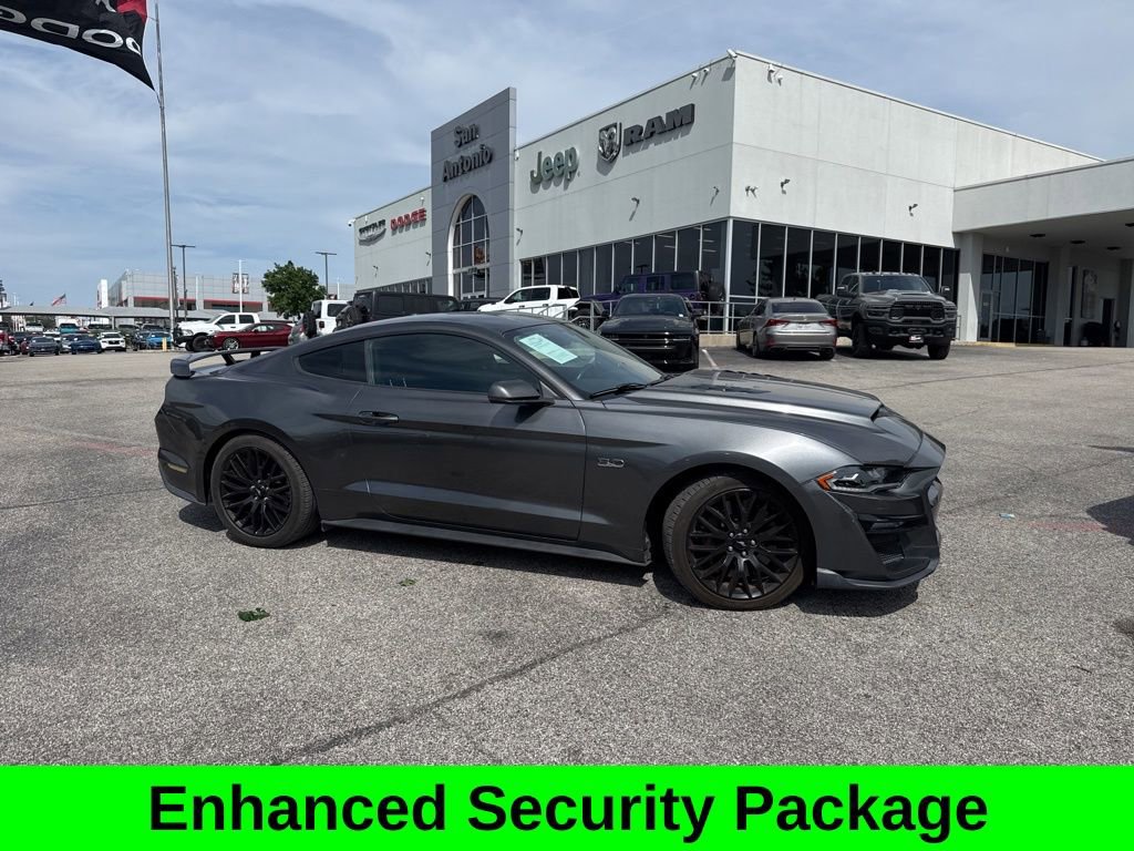 Used 2018 Ford Mustang GT Premium w/ GT Performance Package RWD image 4