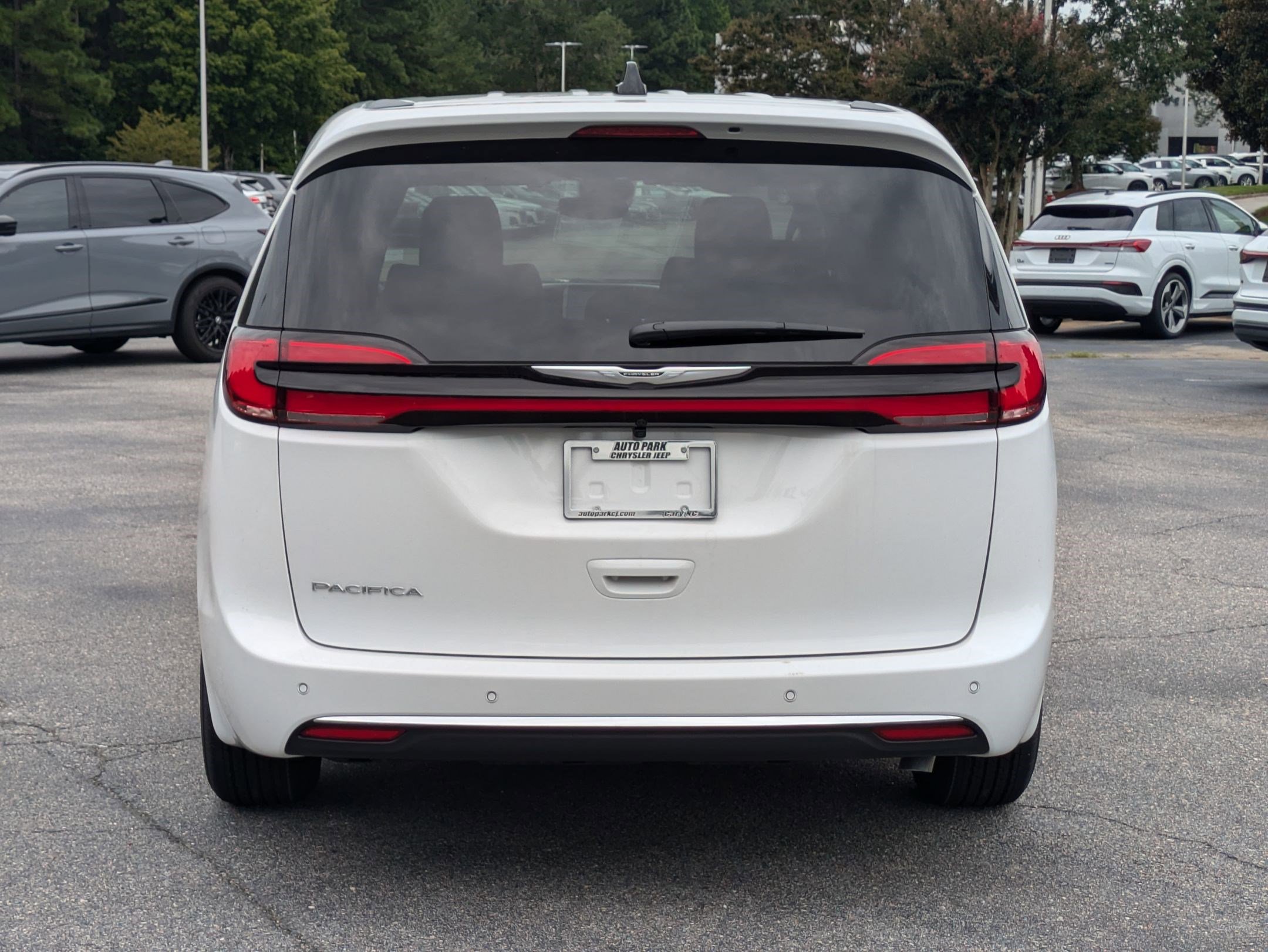 New 2026 Chrysler Pacifica Select image 6