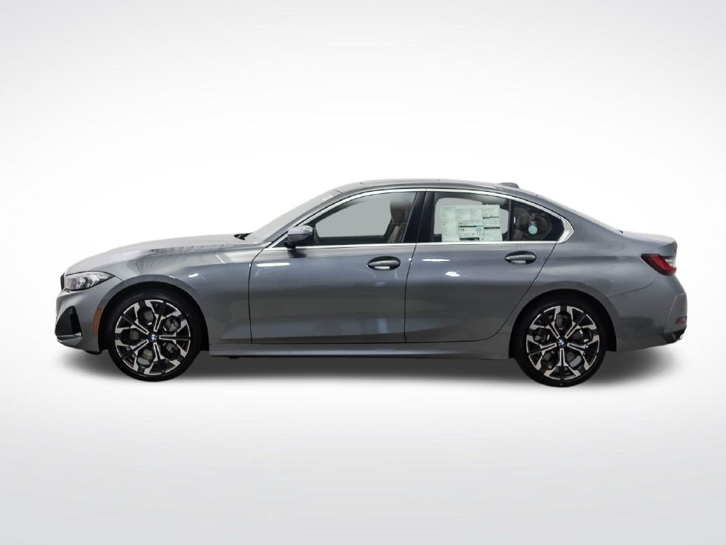 Used 2026 BMW 330i xDrive Sedan w/ Convenience Package AWD/4WD image 3