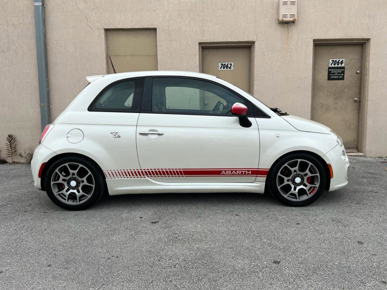 Used 2013 FIAT 500 Sport w/ Beats Audio Pkg image 14